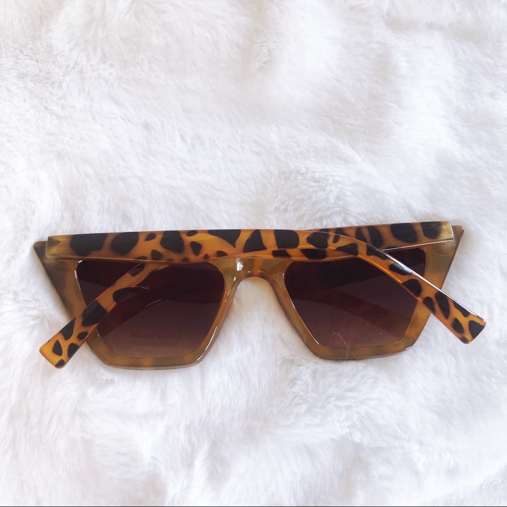 Kendra Brown Full Rim Pointed Fashion Sunglasses - Picture 8 of 8